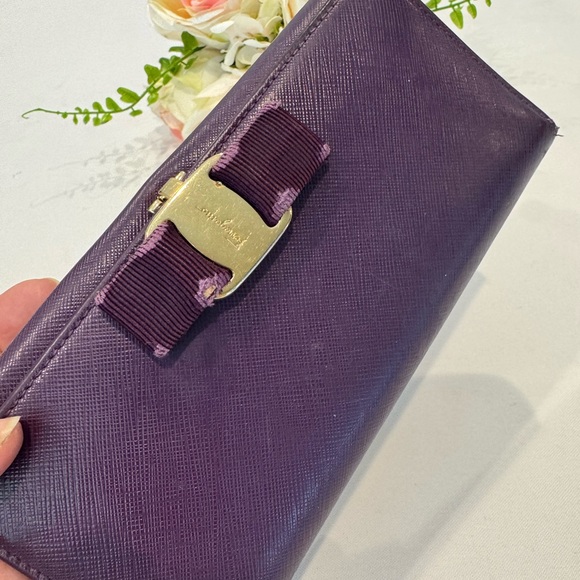 Authentic Salvatore Ferragamo wallet - Picture 10 of 11